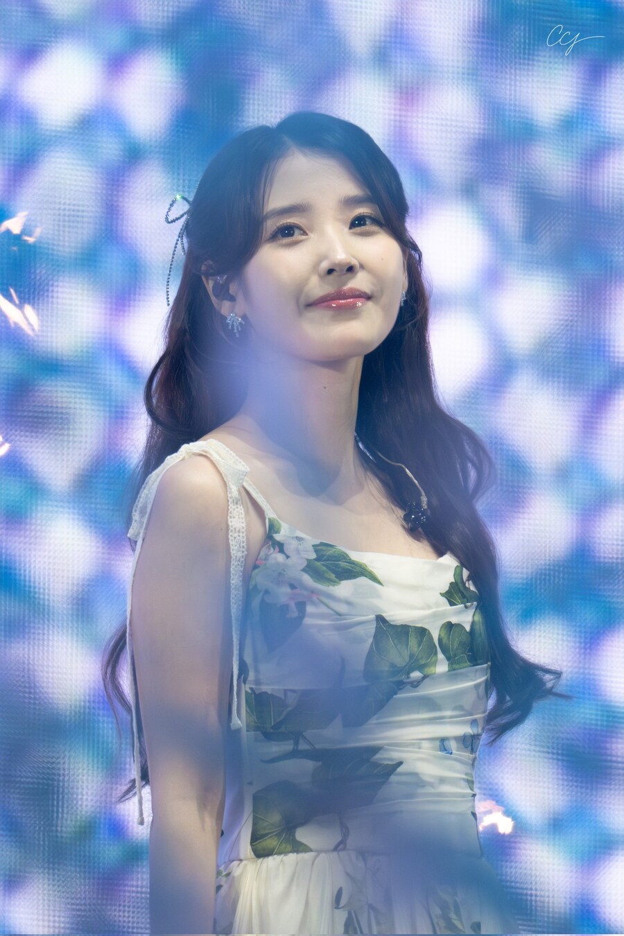 2025.09.14 아이유 FAN MEET-UP(UAENAGRAPHY)_3.jpg