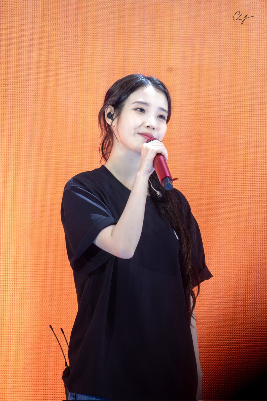 2025.09.14 아이유 FAN MEET-UP(UAENAGRAPHY)_10.jpg