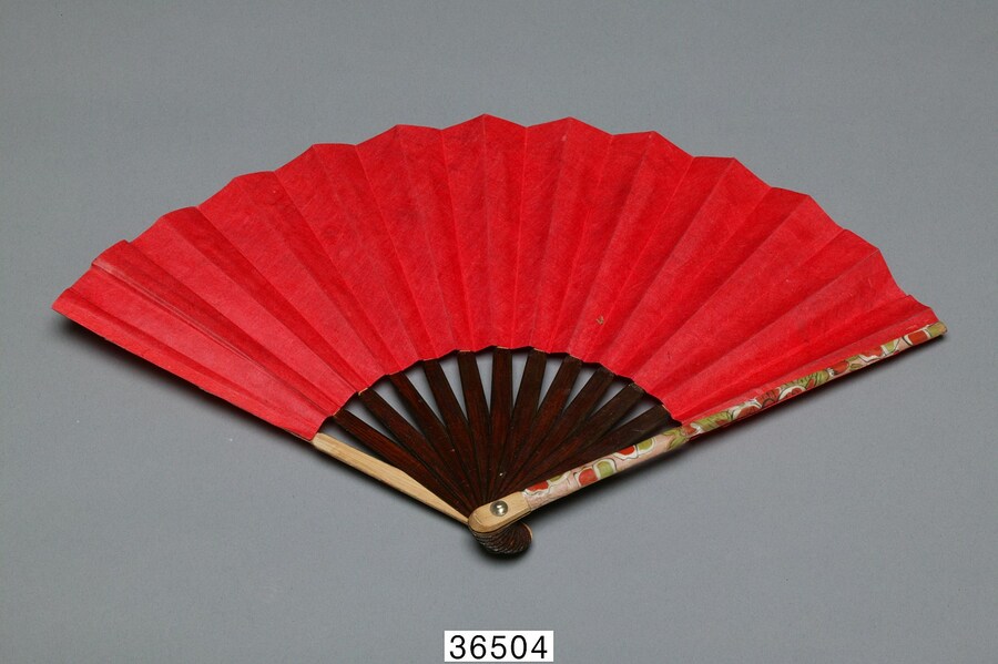 1년걸린 국가무형유산 두분이 제작한 부채_1.jpg