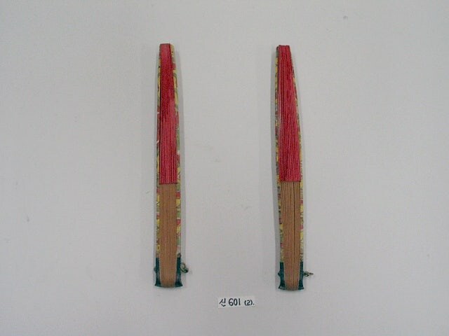 1년걸린 국가무형유산 두분이 제작한 부채_2.jpg