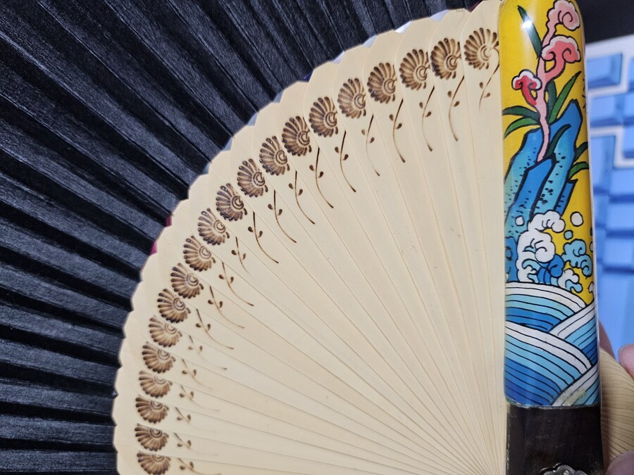 1년걸린 국가무형유산 두분이 제작한 부채_14.jpg
