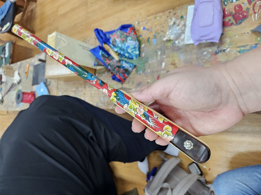 1년걸린 국가무형유산 두분이 제작한 부채_18.jpg