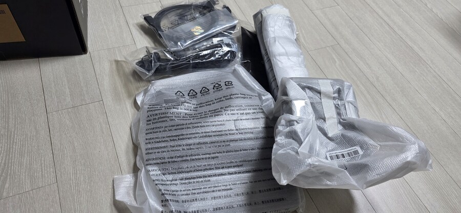 이번에 특가로 산 MSI 321URX 간단후기입니다._1.jpg