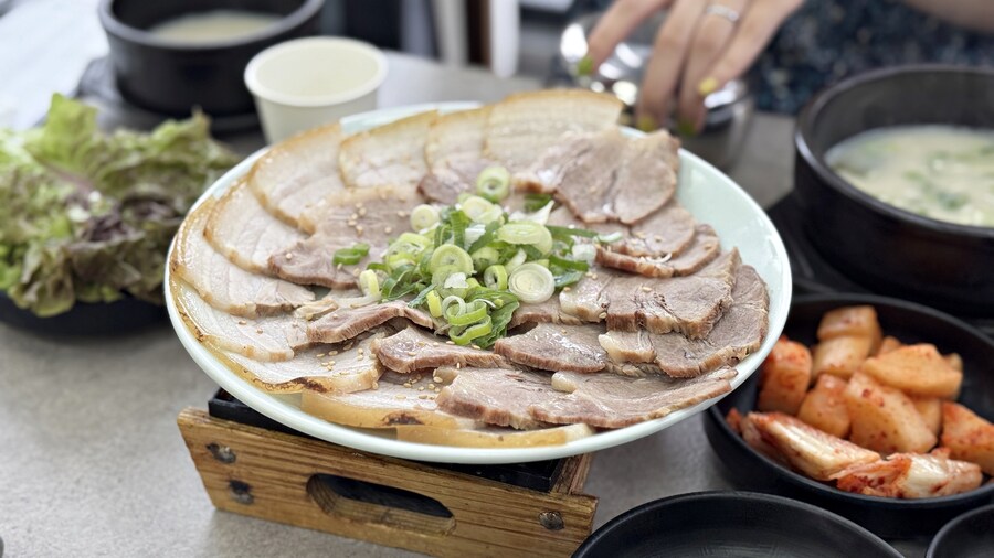 밖에서 밥 먹습니다 - 울산 북구, 100번순대돼지국밥_7.jpg