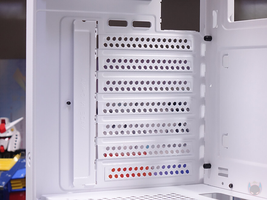 일체형 풀-커브드 강화유리 버전까지 출시! 다크플래쉬 DS900G_40.jpg