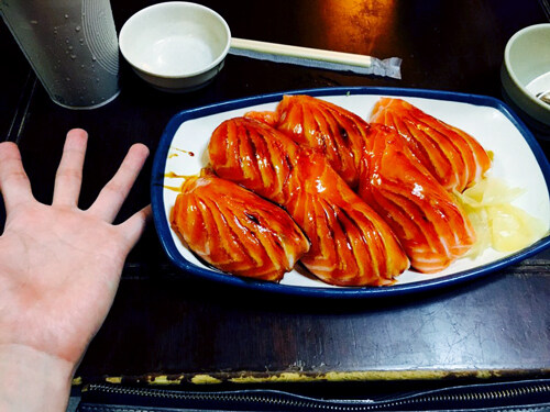 호불호 갈린다는 대만 초대형 연어 초밥.jpg_3.jpg