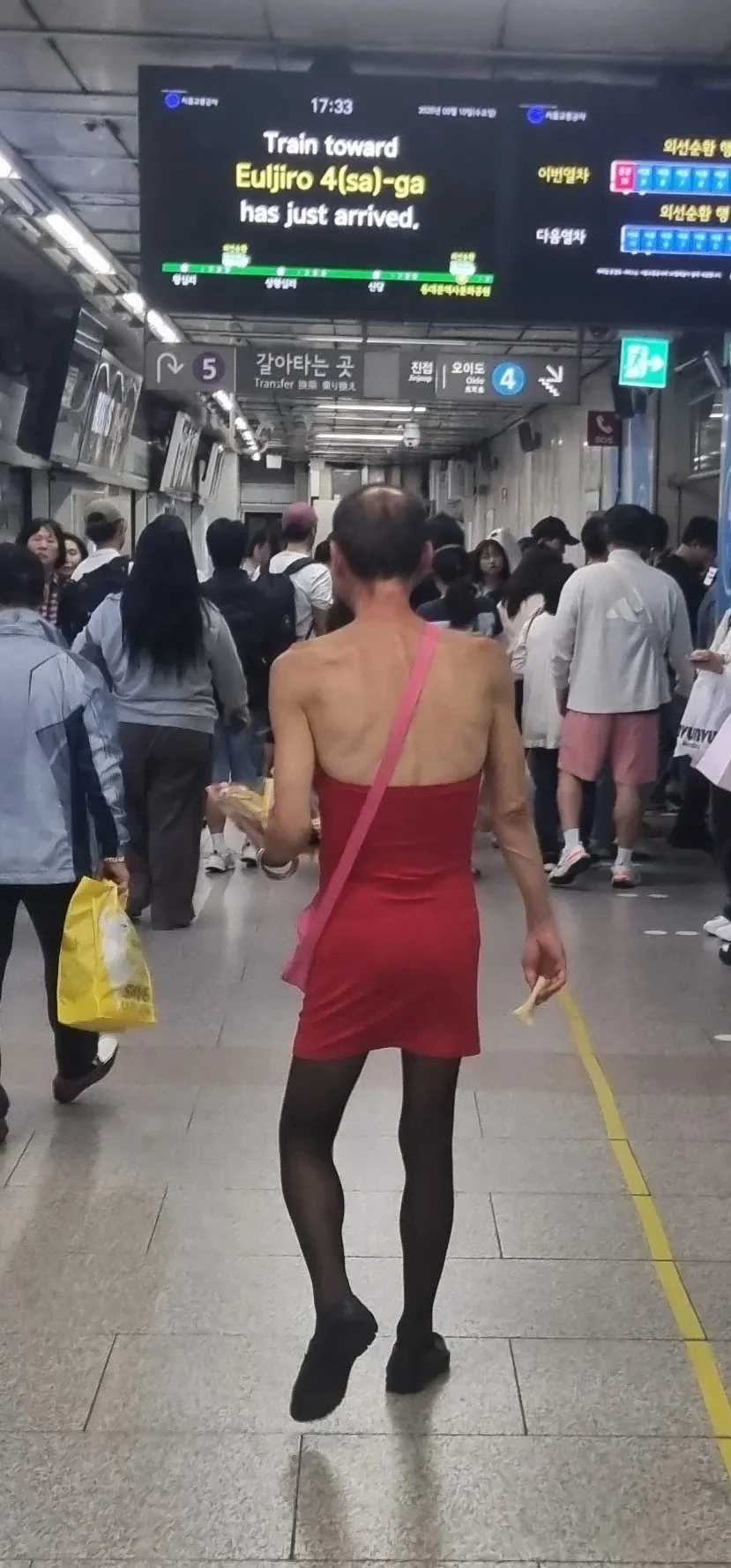 여장주의) 충격적인 2호선 근황.jpg_2.webp