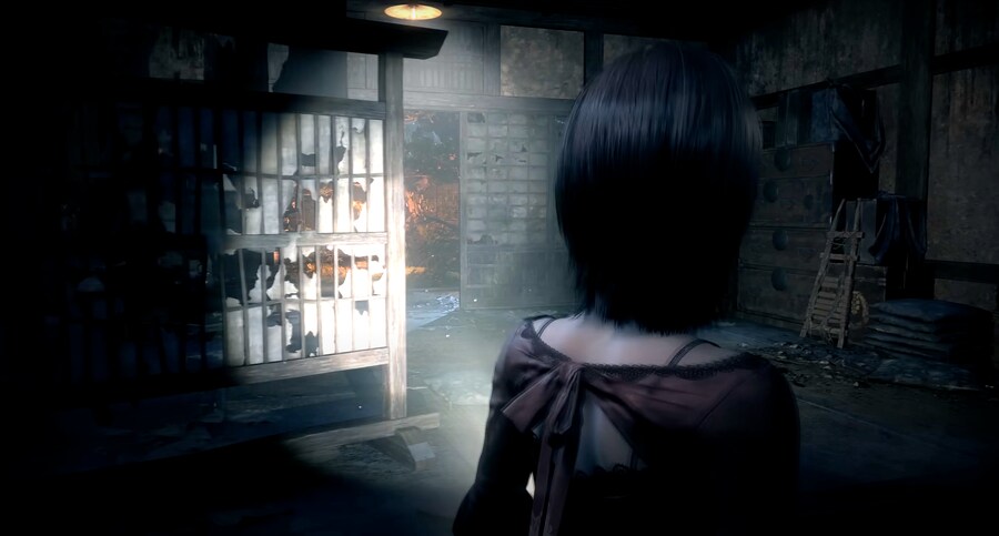 프로모션 영상 원작과 비교 스샷_49.png