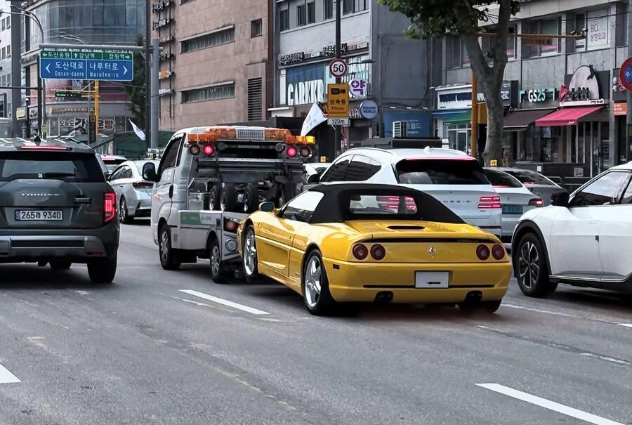여러가지 자동차들 사진_26.jpg
