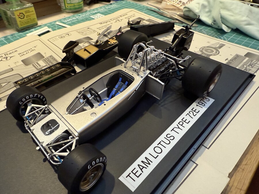 [Ebbro] 1/20 team Lotus type 72E_9.jpg