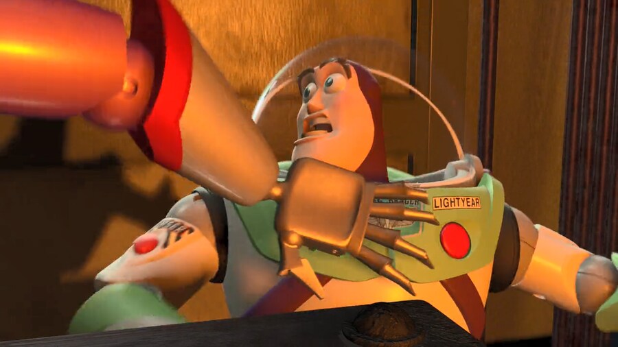 토이 스토리)자신의 진실을 알고 좌절하는 장난감_10.png