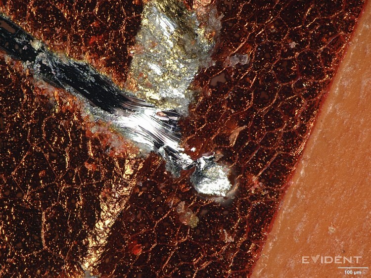 ifixit "왜 스크레치 게이트가 발생하는가"_2.jpg