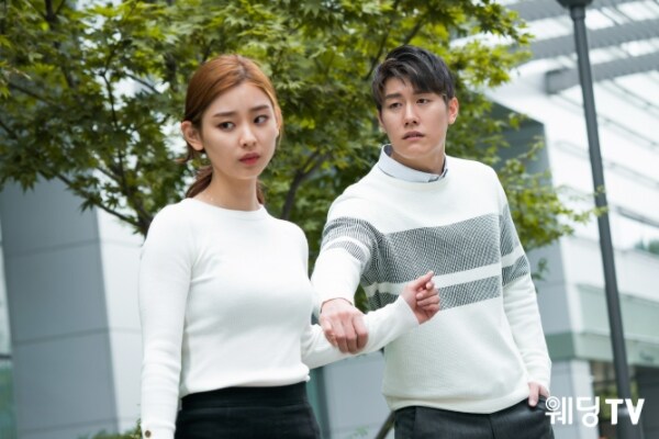 모솔이 30살 넘어 여친 생기면 당황하는 일_1.png
