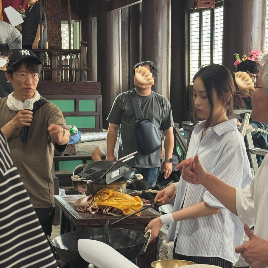 [문승유] 폭군의 셰프 촬영 비하인드 : 아비수가 말아주는 화려한 불쇼!_2.jpg