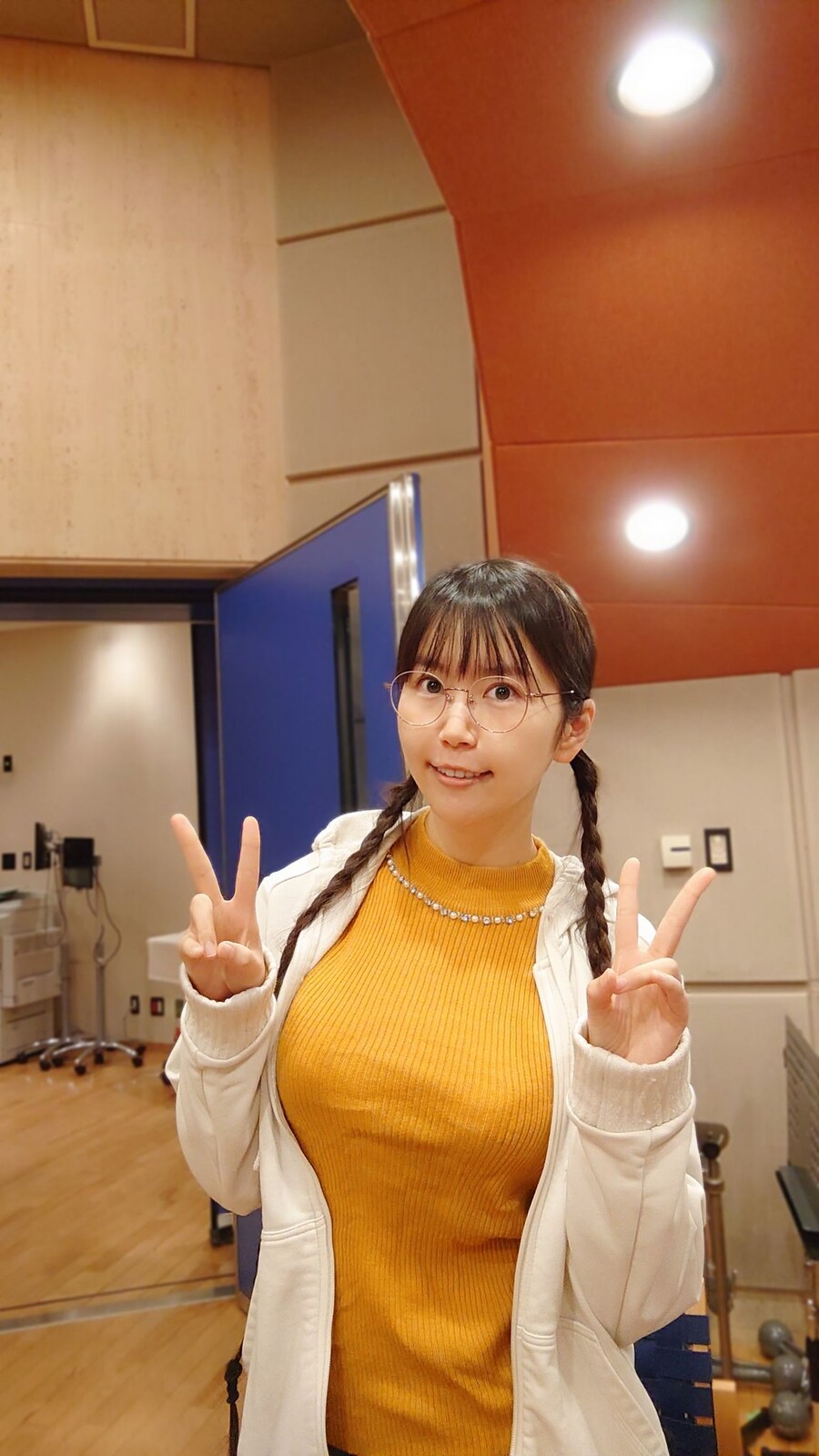 성우) 머리카락이 좀 긴 성우_4.jpg