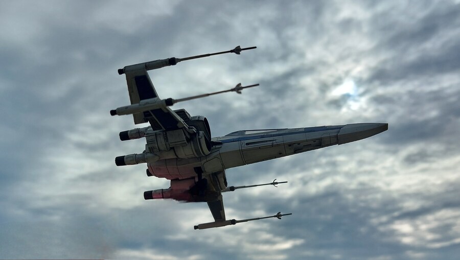 [가을의 코스모스밭에서...] 스타워즈 T-70 x-wing_12.jpg