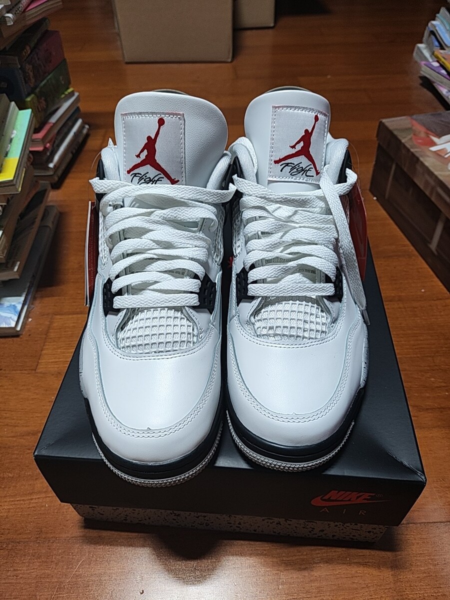 에어 조던 4 OG 화이트 시멘트 + 조던 1 UNC 리이매진드_1.jpg