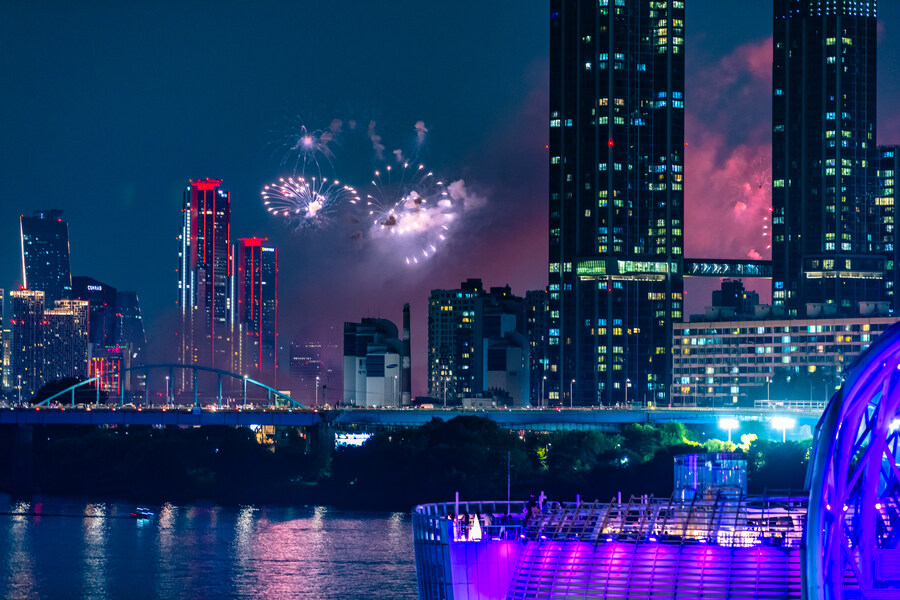 [스압] 하루 늦었지만 반포대교에서 바라본 여의도 불꽃 축제_25.jpg