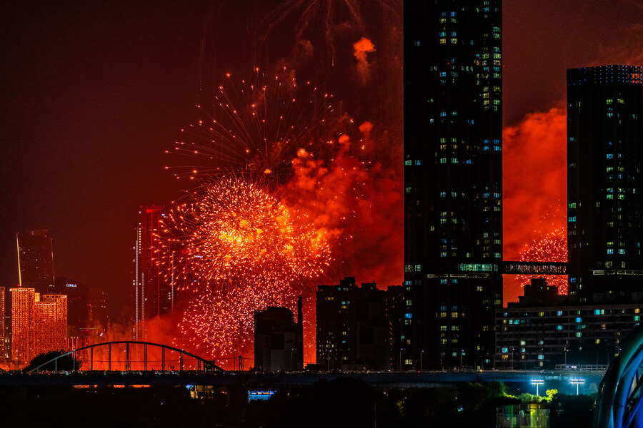 [스압] 하루 늦었지만 반포대교에서 바라본 여의도 불꽃 축제_43.jpg