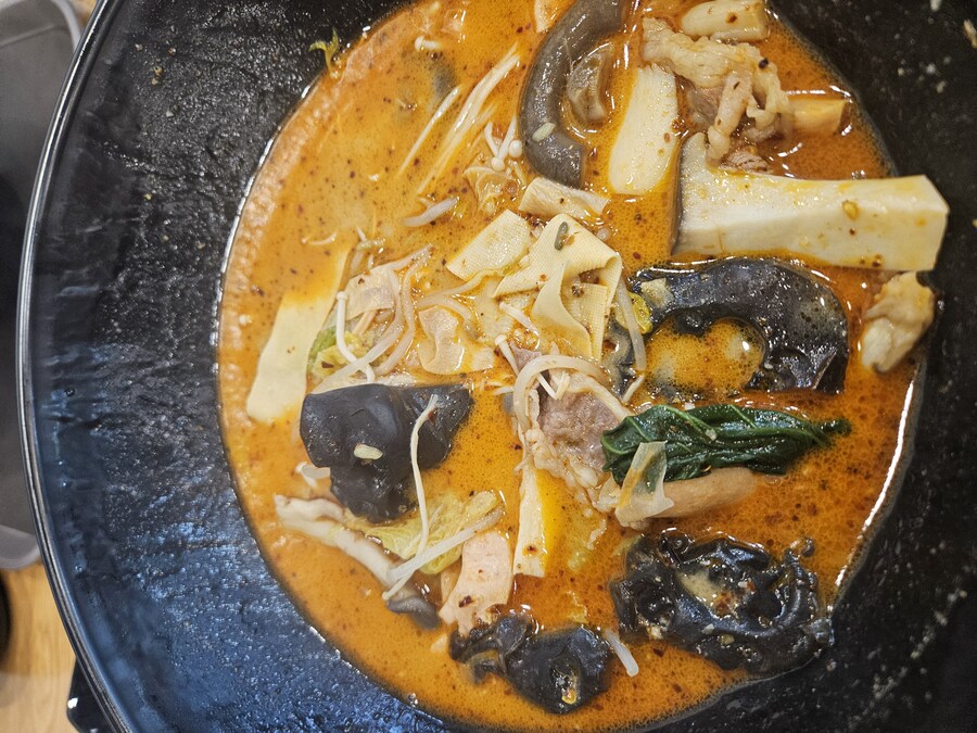 오늘의 회사밥은?_1.jpg