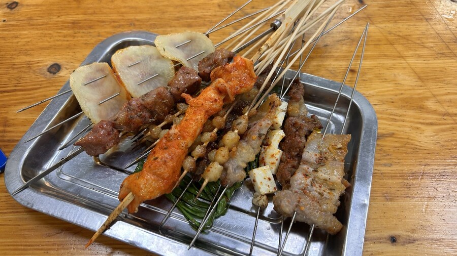 상하이 주택가 한가운데의 쌩로컬 꼬치구이_18.jpg