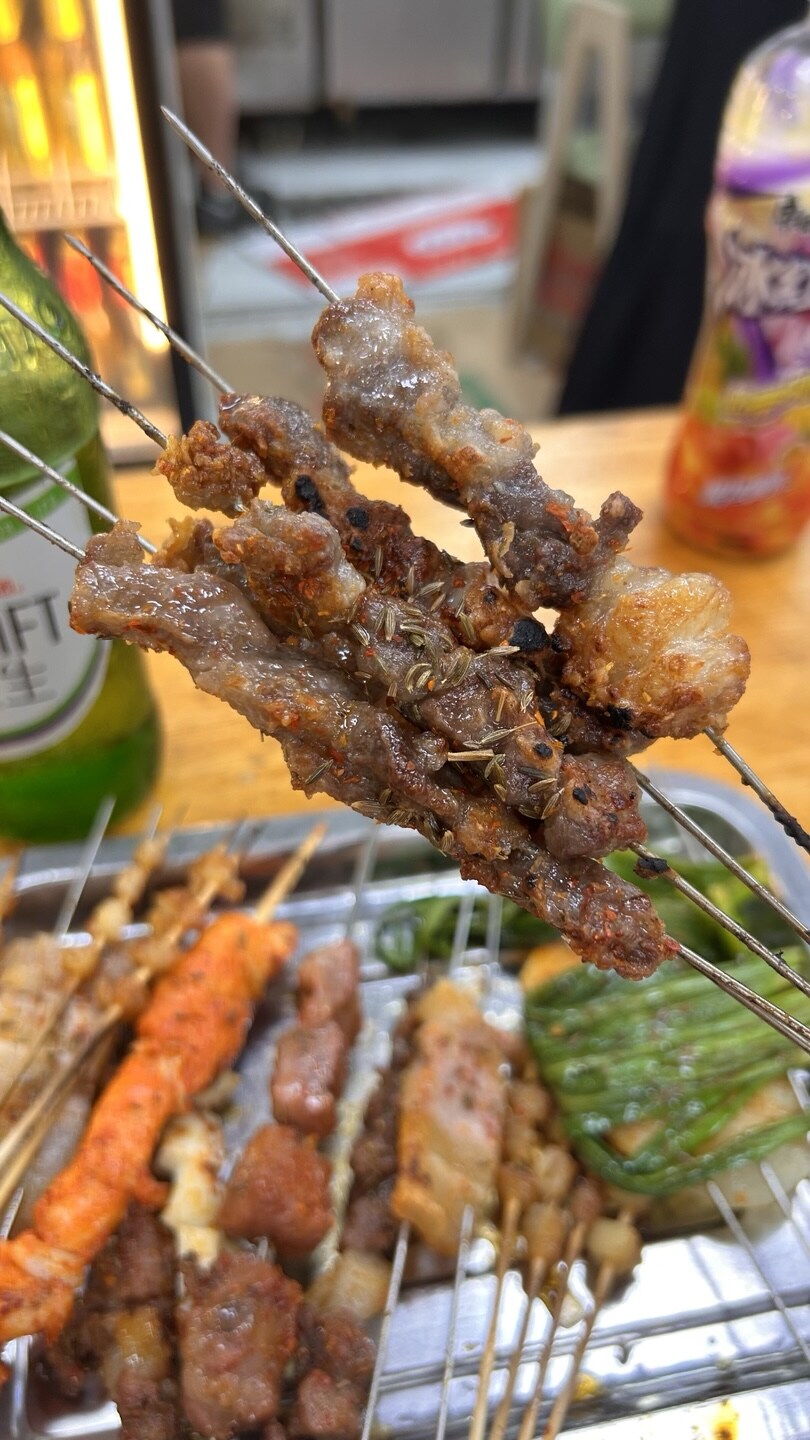 상하이 주택가 한가운데의 쌩로컬 꼬치구이_26.jpg