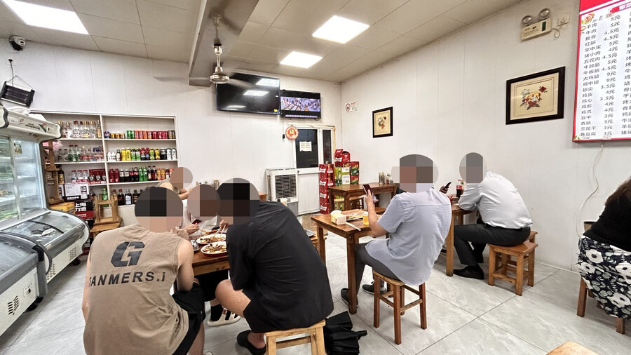 상하이 주택가 한가운데의 쌩로컬 꼬치구이_4.jpg