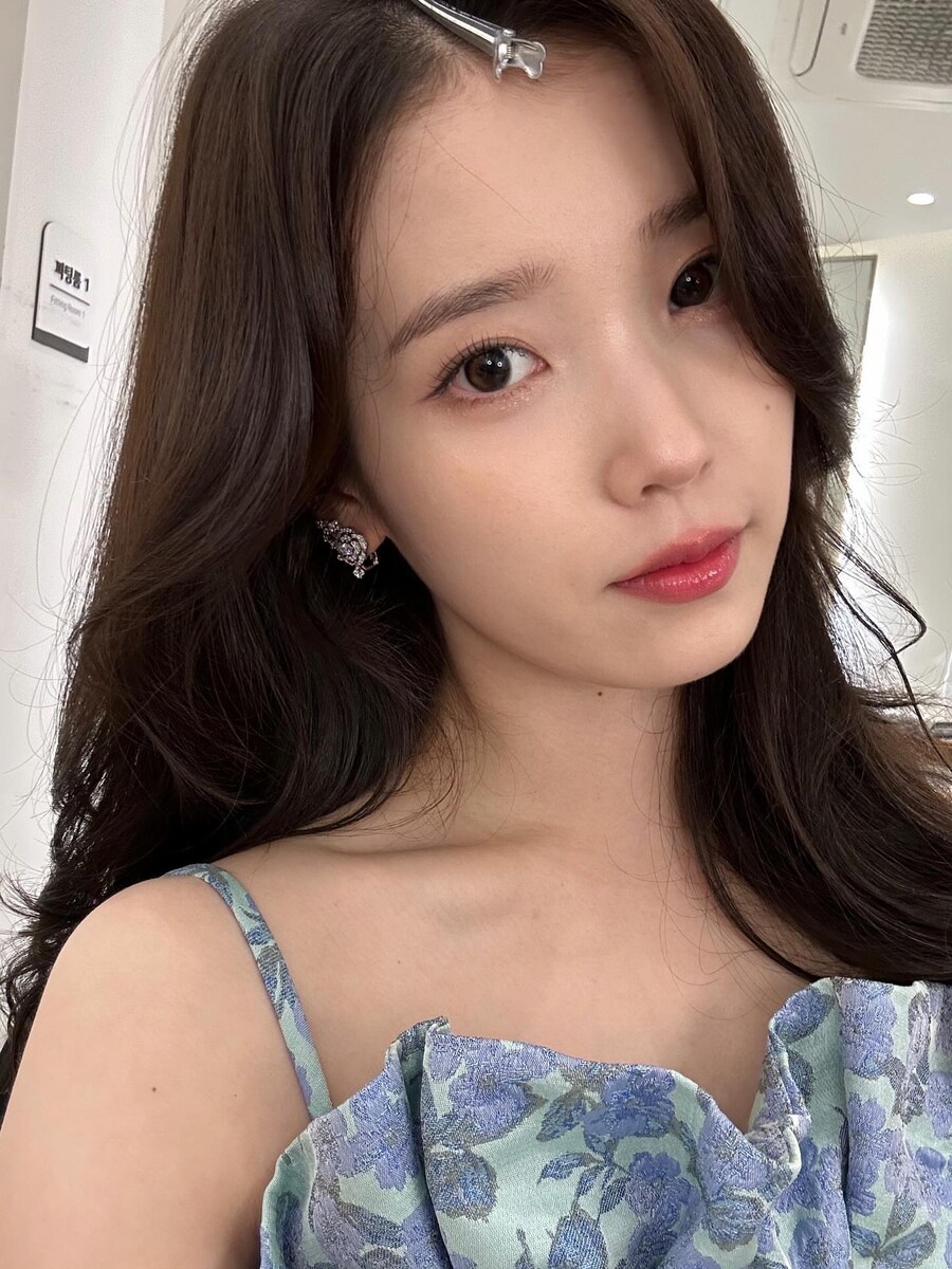 2025.10.01 아이유 인스타그램_6.jpg
