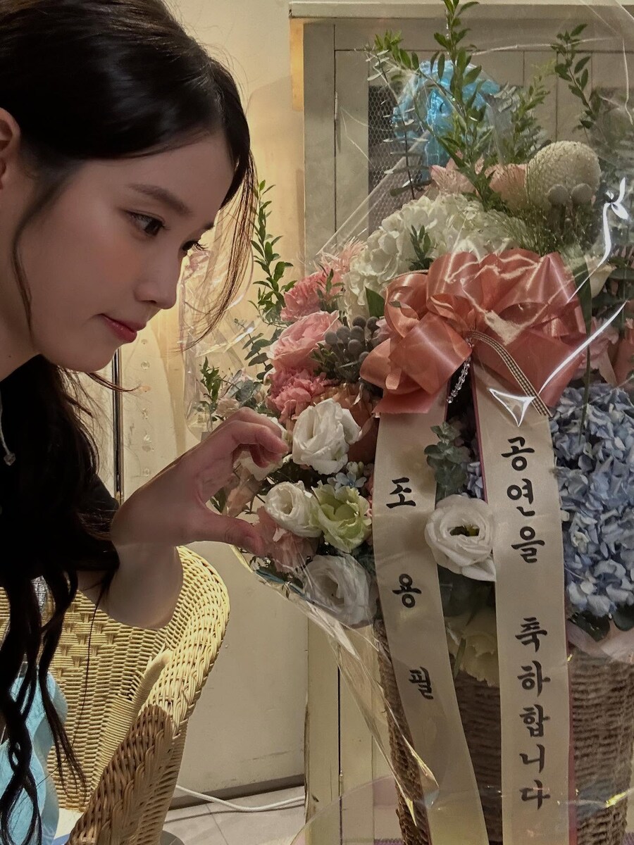 2025.10.01 아이유 인스타그램_8.jpg