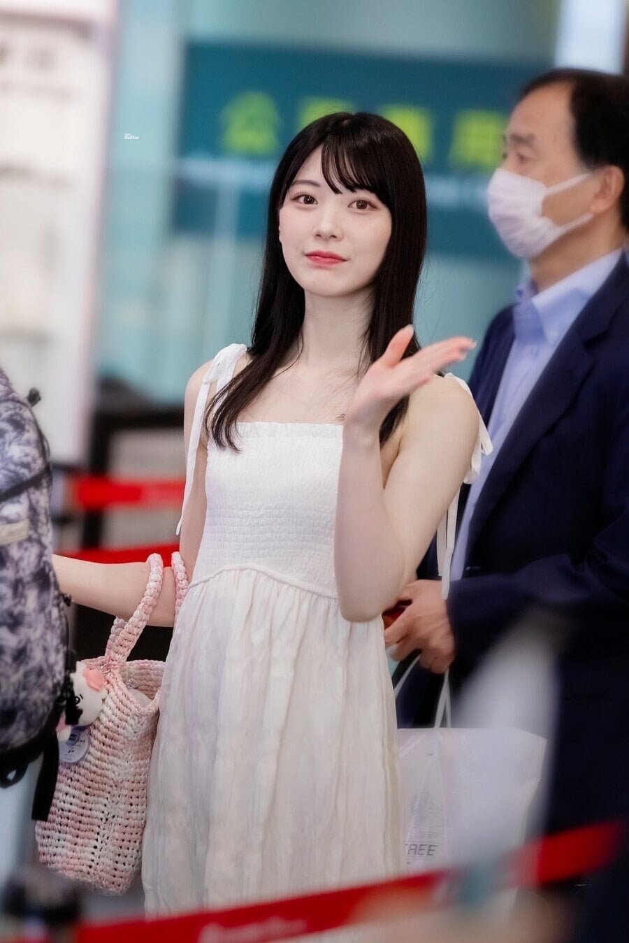 일본 배우들 공항사진.jpg_6.jpg
