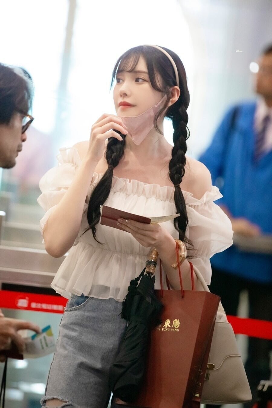 일본 배우들 공항사진.jpg_12.jpg