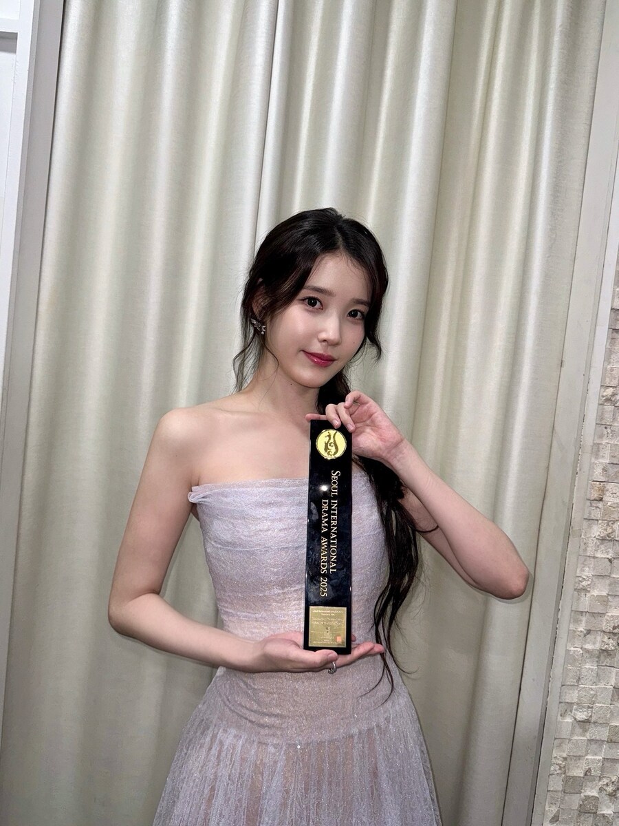 [IU] 서울드라마어워즈 2025🏆 K-드라마 부문 여자 연기상_2.jpg