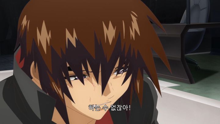 [건담 시드] 外) 움짤) 속편에서 다굴 맞은 주인공_2.png