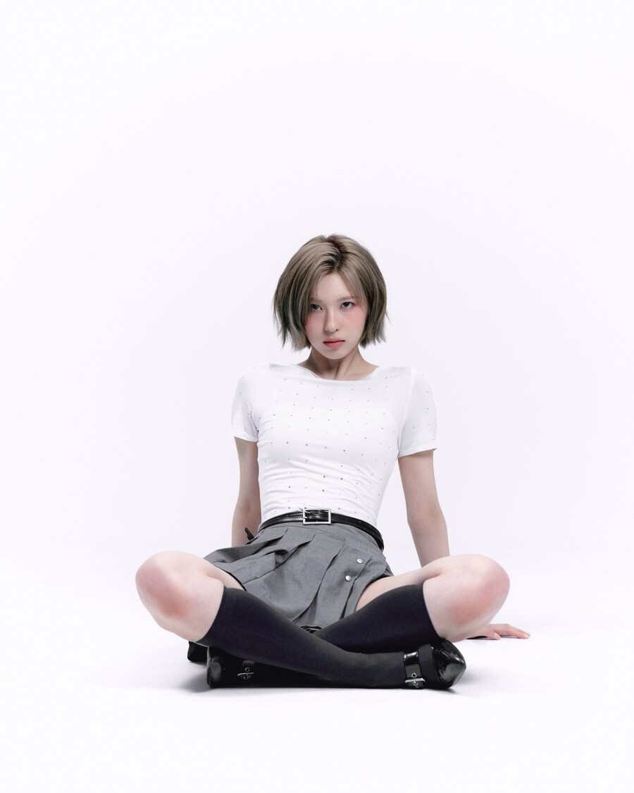[엔믹스] NMIXX : Blue Valentine “SPINNIN’ ON IT”_4.jpg