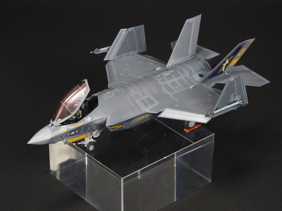 Tamiya 1/72 F-35C 라이트닝II_1.jpg