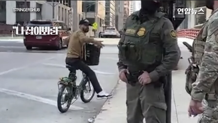 공무원 능욕 레전드 찍은 미국 최신 근황_2.jpg