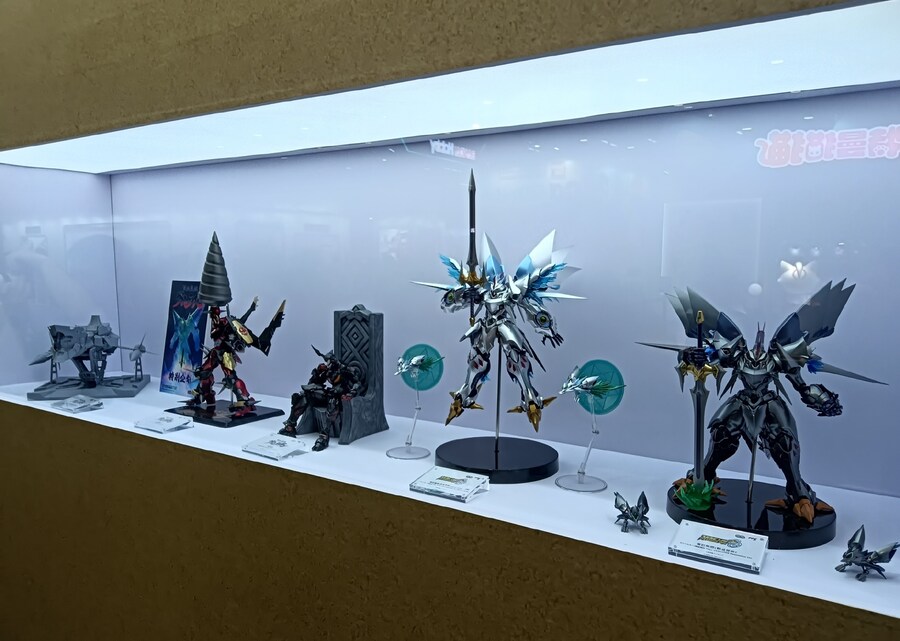 [CCS토이즈] 완전변형 초은하 그렌라간, 에바 2호기 2식 원형 전시_5.jpg