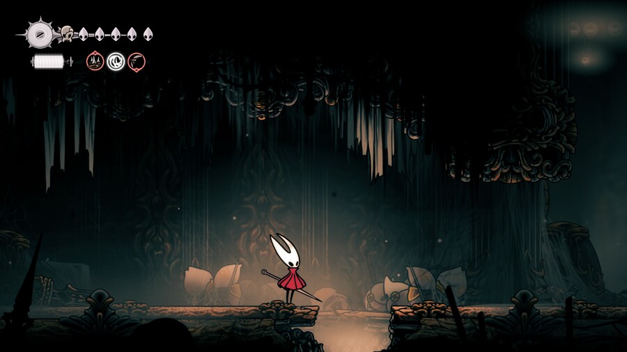 장엄한 문에 있는 실타래 조각 위치_3.png