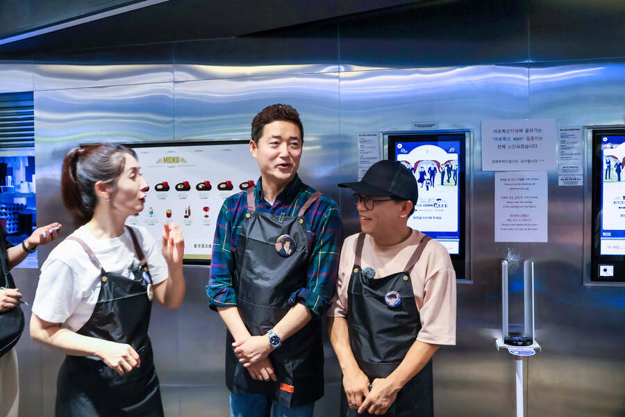 명탐정코난) X BOX cafe&space 팝업 척안의 잔상 김선혜,강수진,현경수_1.jpg