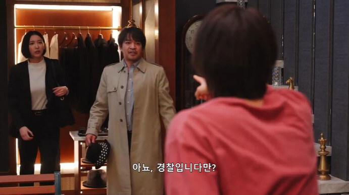 요즘 가면라이더 초반 조력자 근황_9.jpg