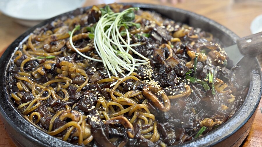 밖에서 밥 먹습니다 - 안산 화정동, 백년가돌판짜장&짬뽕_3.jpg