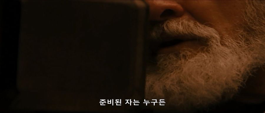 [MCU]묠니르에게 주문을 걸었던 오딘_2.jpg