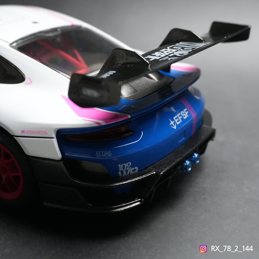 1:18 Porsche 911 GT2 RS Clubsport 25 연방군 커스텀_14.jpg