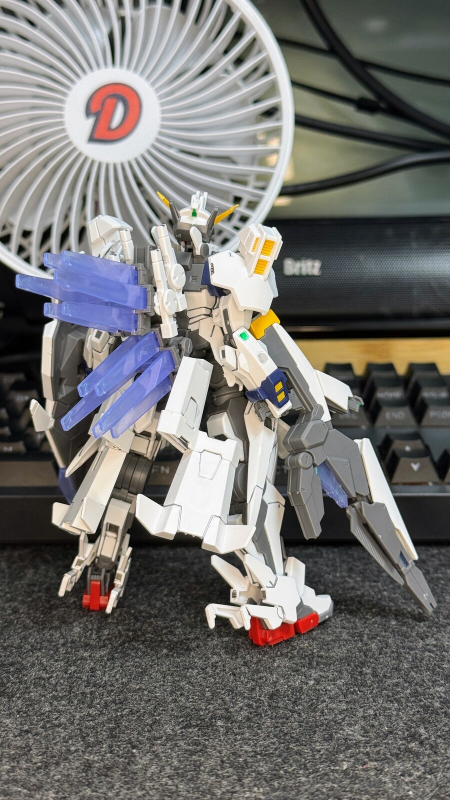 HG 건담 지리우스_2.jpg