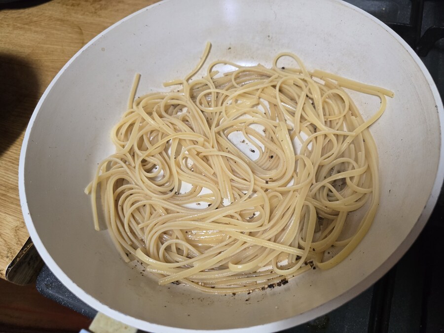 이탈리아의 간단한 파스타 카쵸 에 페페_8.jpg