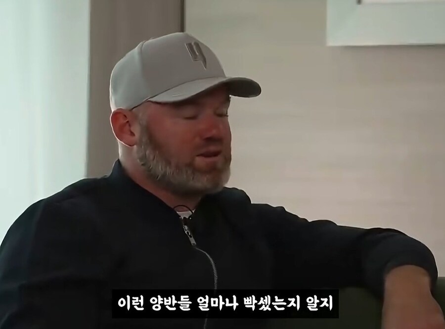 루니 : 예전 수비수들이 훨씬 더 빡셌어_10.jpg