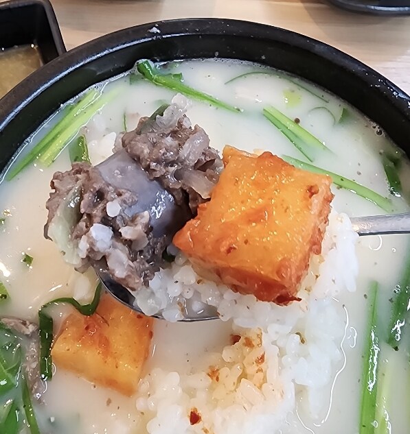 부산에서의 순대국밥은_1.jpg
