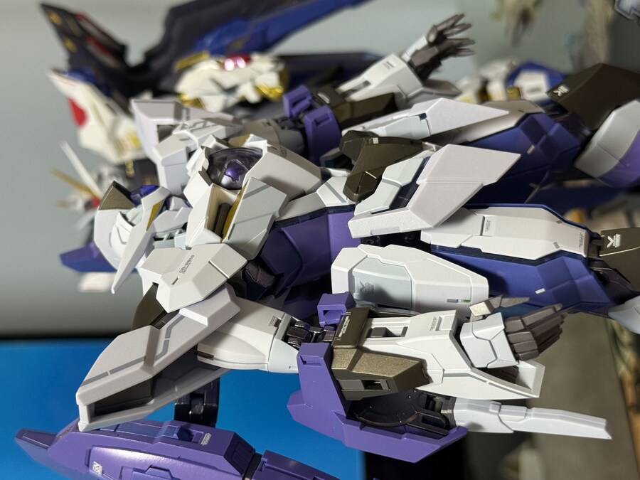 메탈빌드 아이즈(1.5)건담 간단 소감_3.jpg