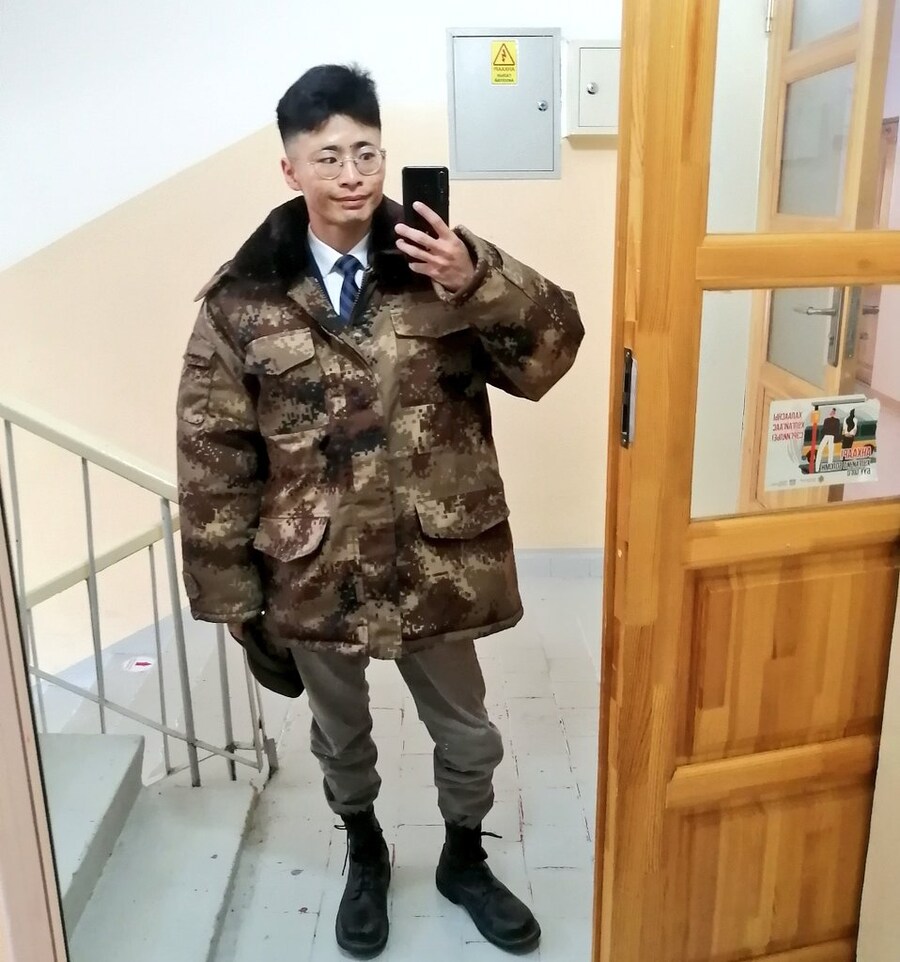 시진핑과 같은 룩을 맞추게 된 일본인_2.jpg