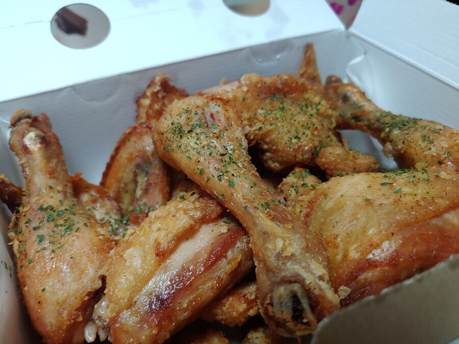 야식 먹을 시간입니다_11.jpg